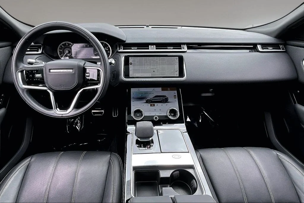 Used 2022 Gray Land Rover P250 R-Dynamic S image 7