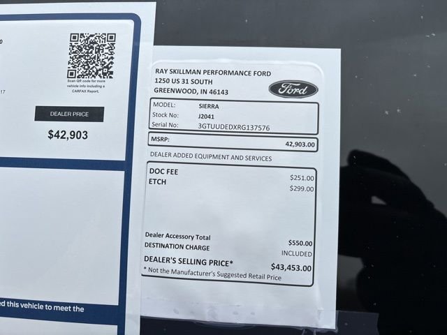 Used 2024 White GMC SLT image 3