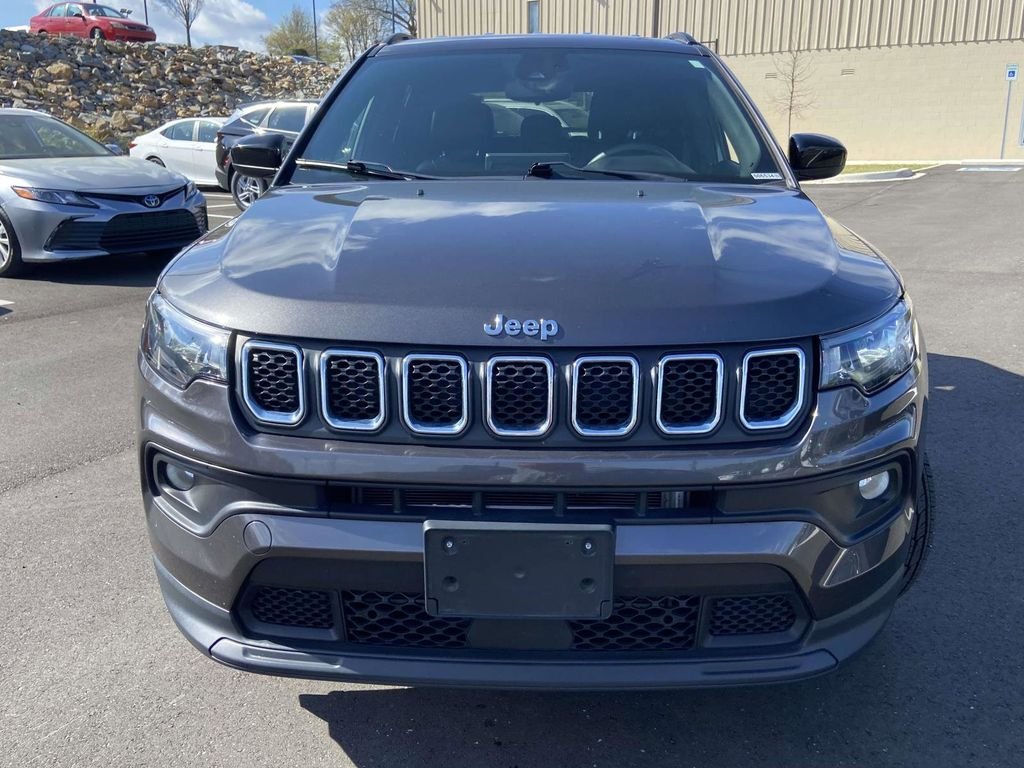 Used 2024 Gray Jeep Latitude image 8