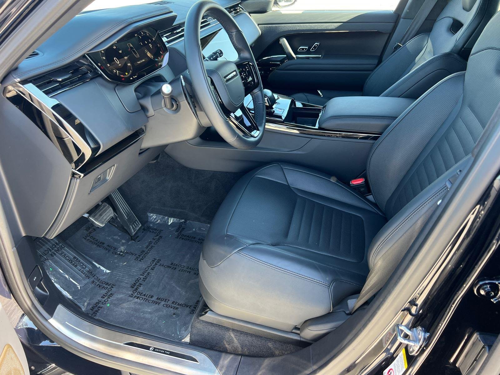 Used 2025  Land Rover SV Edition Two image 9