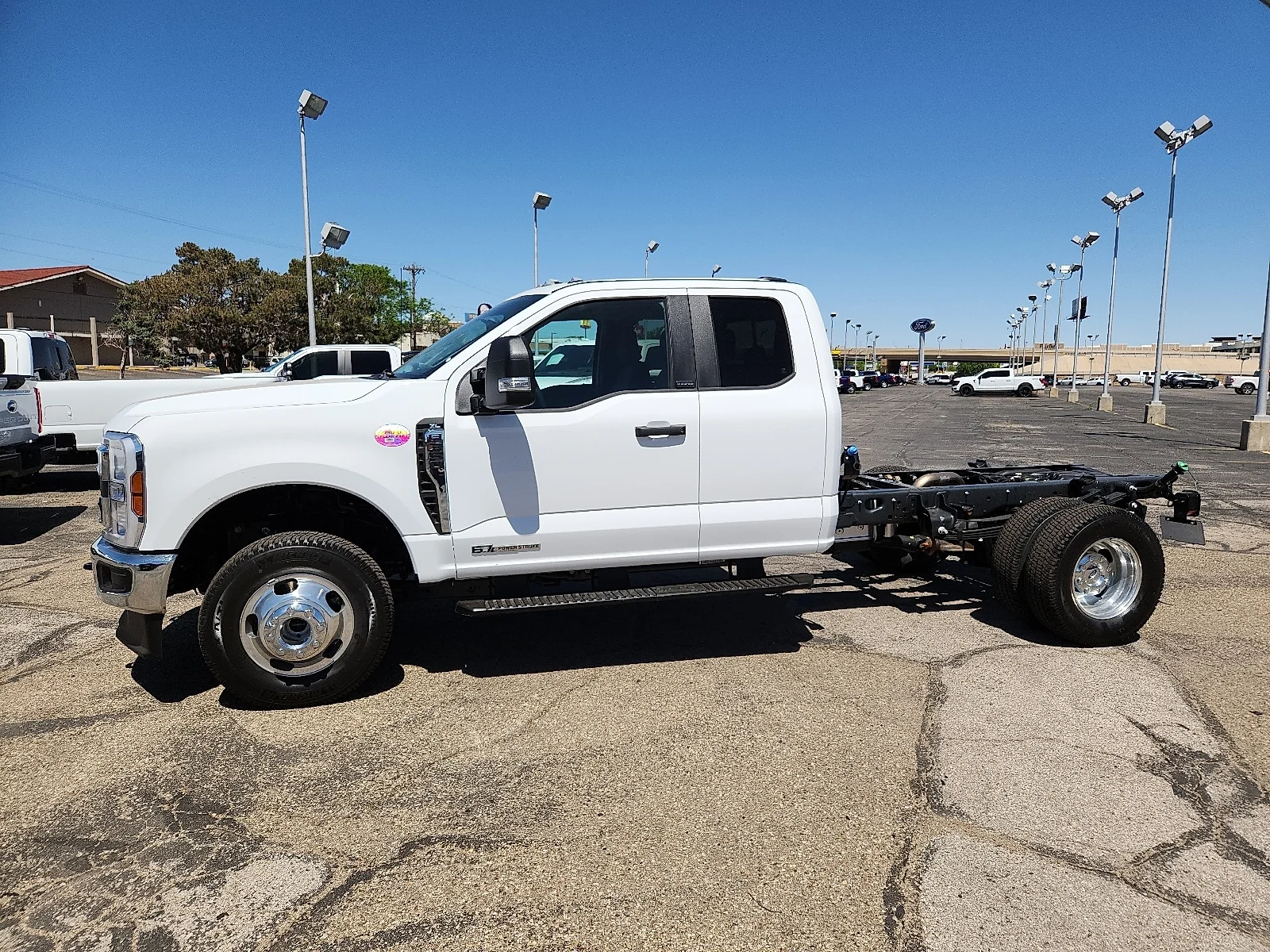 New 2026 Oxford White Ford F-350&reg; XL image 2