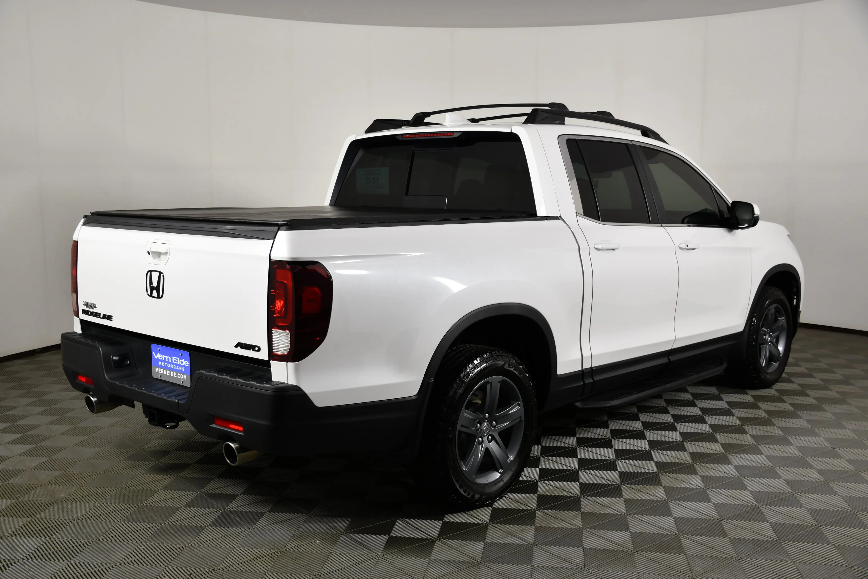 Certified Used 2023 Platinum White Pearl Honda RTL image 6