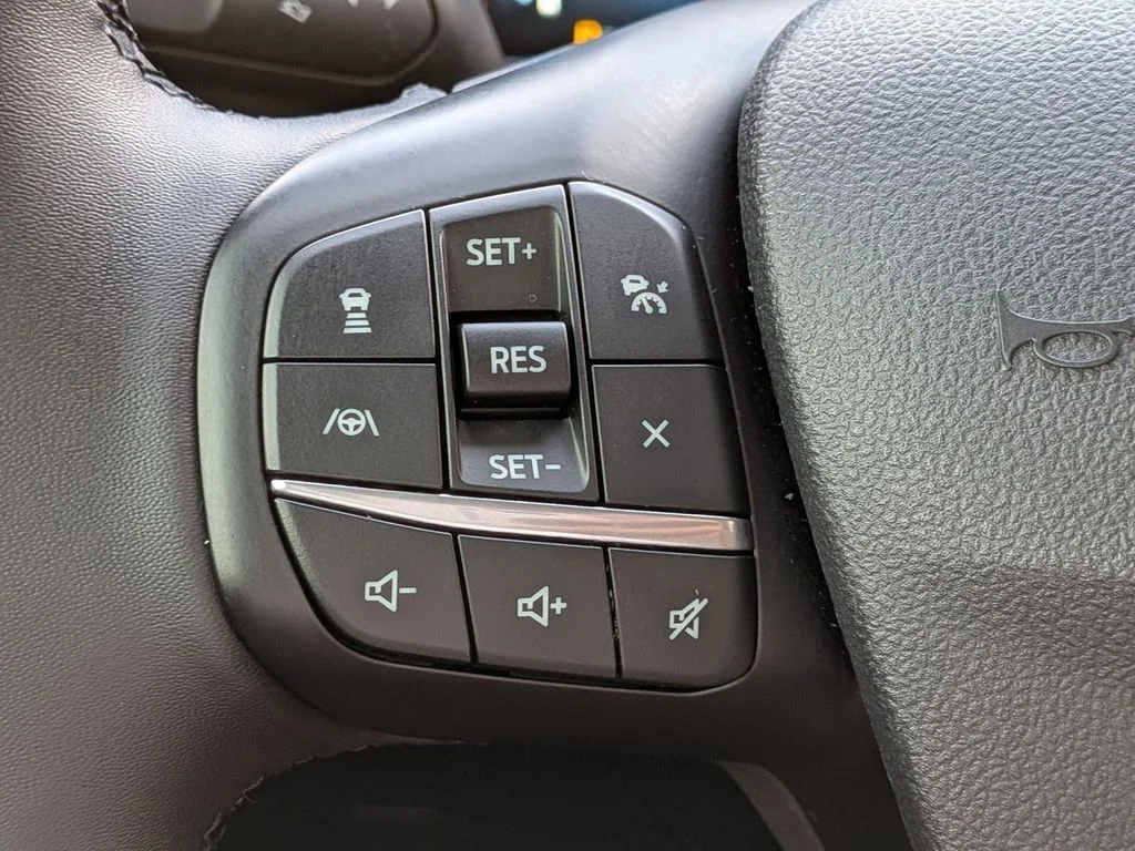 Used 2025 Black Ford Outer Banks image 24
