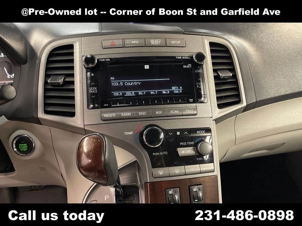 Used 2010 Silver Toyota Base image 18