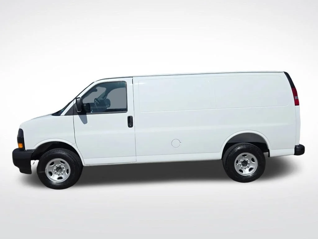 2026 Chevrolet Express Cargo Work Van - Photo 9
