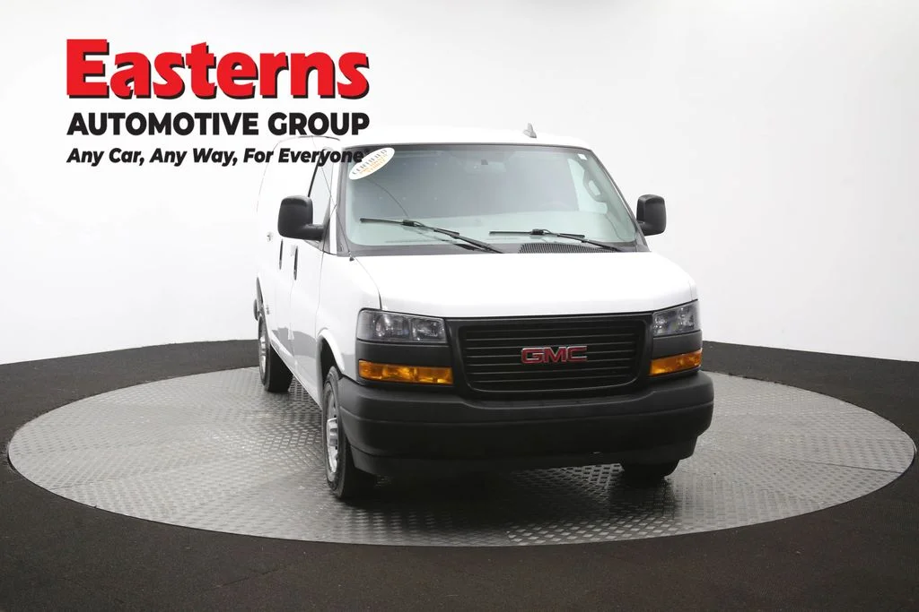 Used 2022 White GMC Work Van image 44