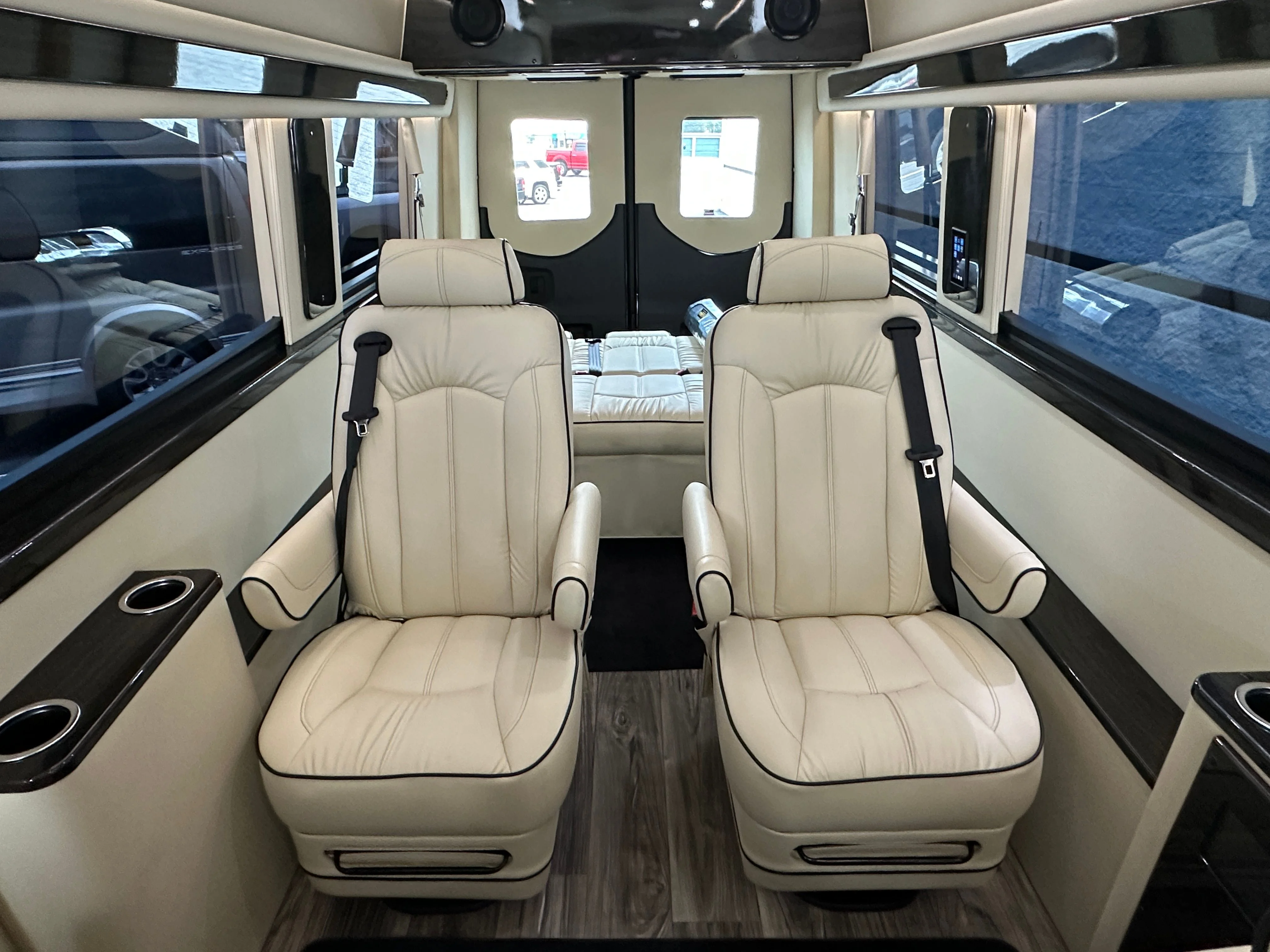 Used 2024 Obsidian Black Metallic Mercedes-Benz Midwest G55 Touring image 45
