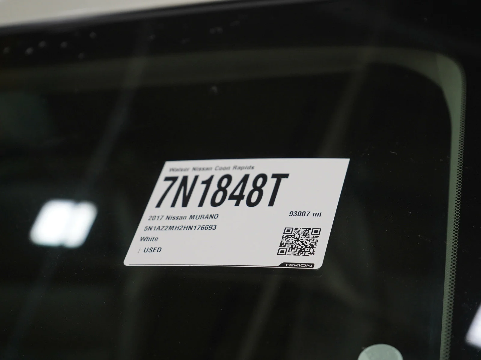 Used 2017 White Nissan SL image 33