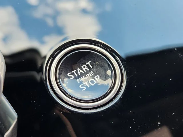 New 2026 Varesine Blue Land Rover Dynamic SE image 20