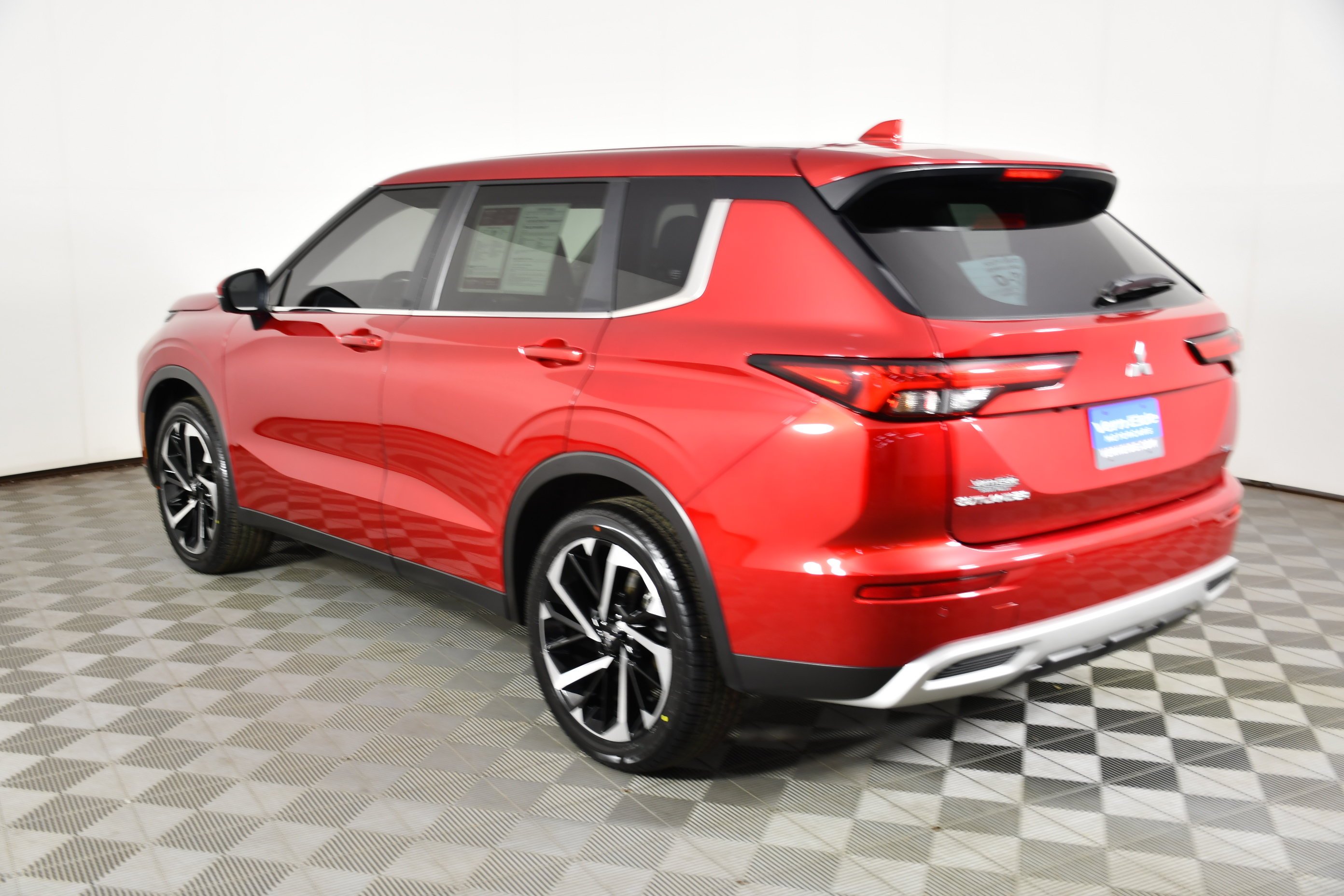 Used 2024 Red Diamond Mitsubishi SE image 8