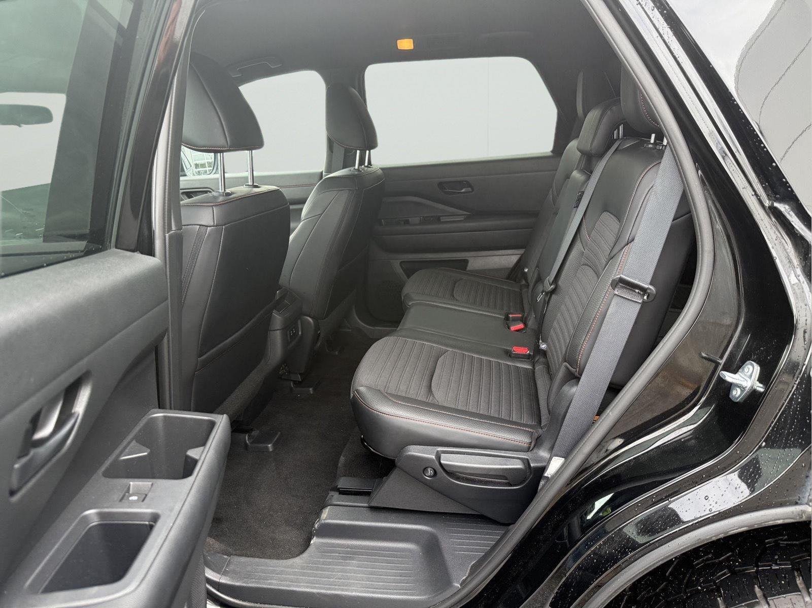 Used 2026 Black Nissan Rock Creek image 10