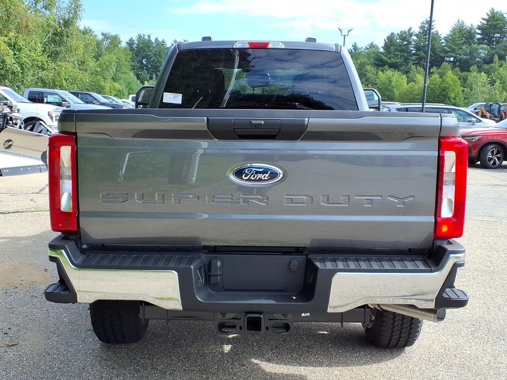 New 2026 Carbonized Gray Metallic Ford F-350® XLT image 6