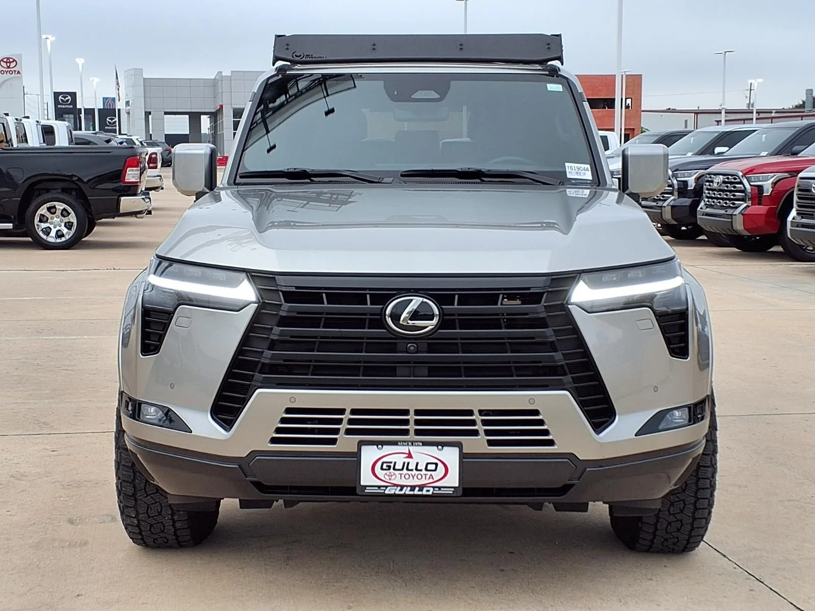 Used 2025 Silver Lexus 550 Luxury+ image 4