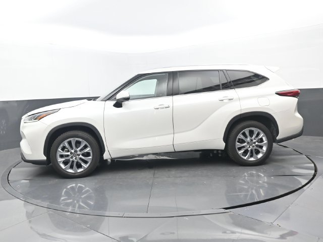 Used 2020 Blizzard Pearl Toyota Limited image 7
