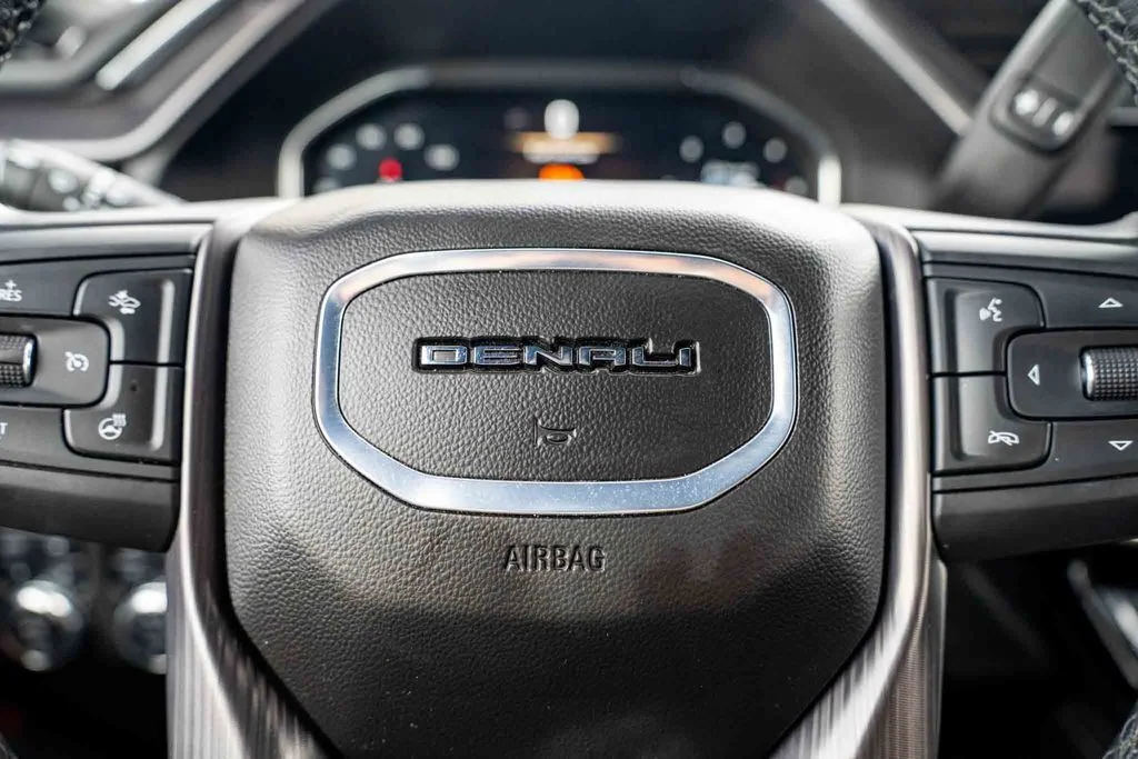 Used 2025 Silver GMC Denali Ultimate image 14