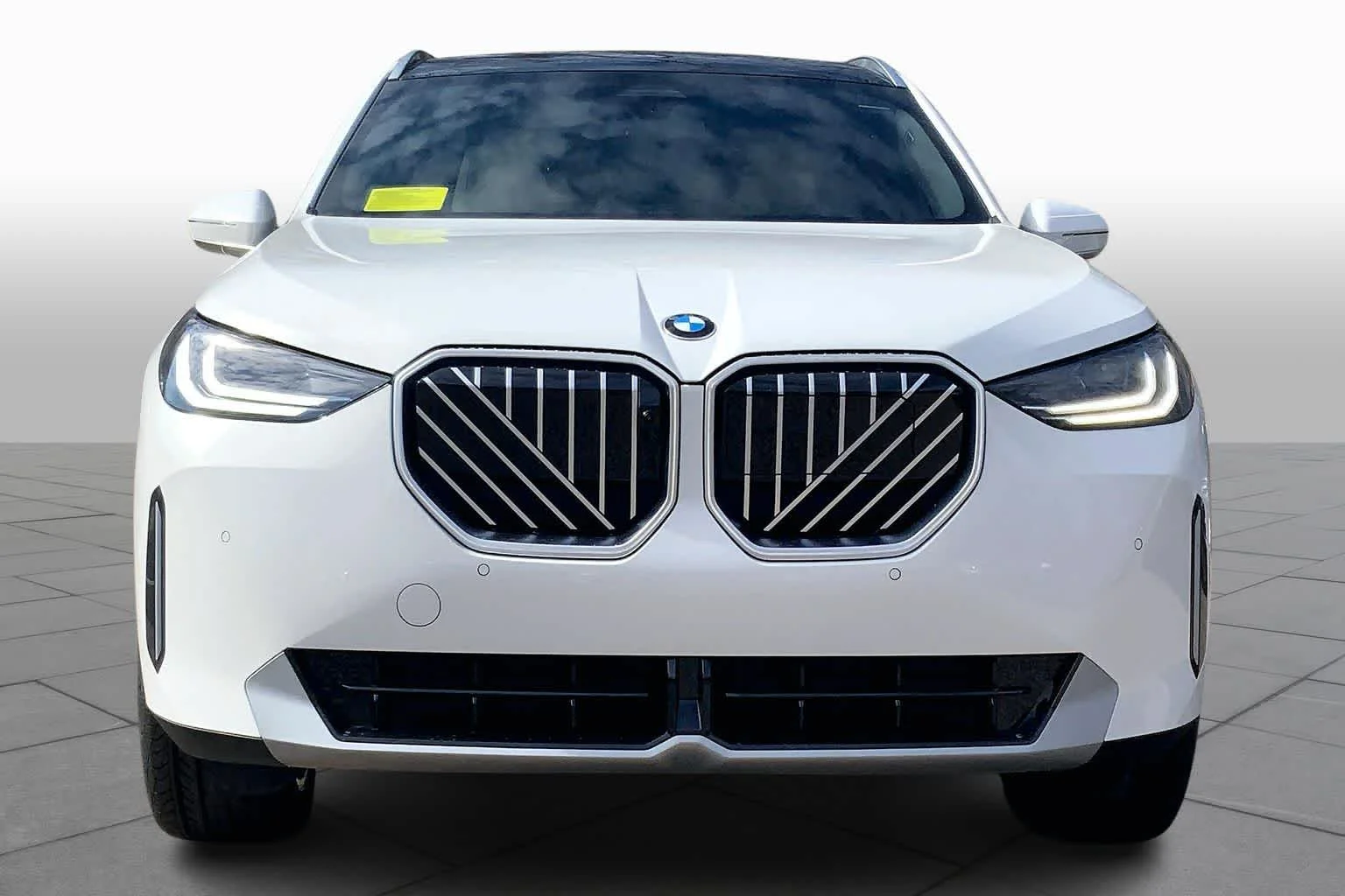 Used 2026 Alpine White BMW 30 xDrive image 3