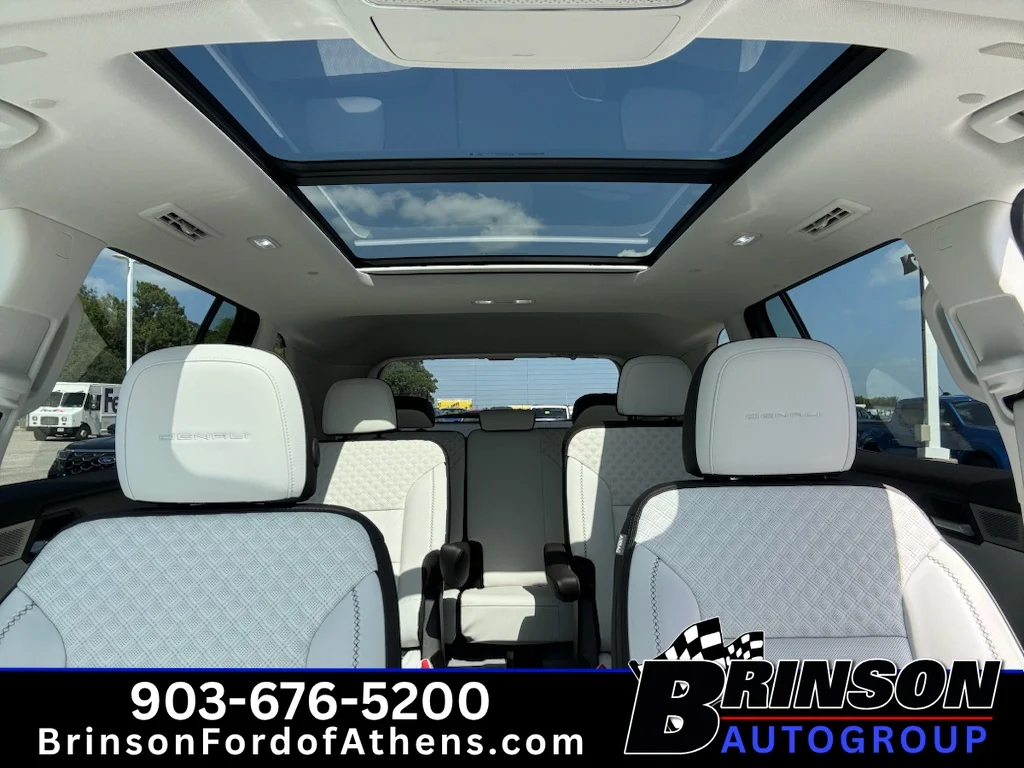 Used 2025 Downpour Metallic GMC FWD Denali image 38