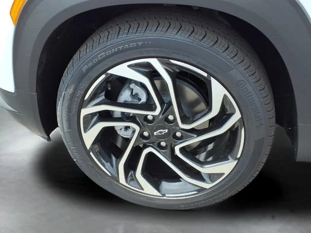 New 2026 Iridescent Pearl Tricoat Chevrolet RS image 16