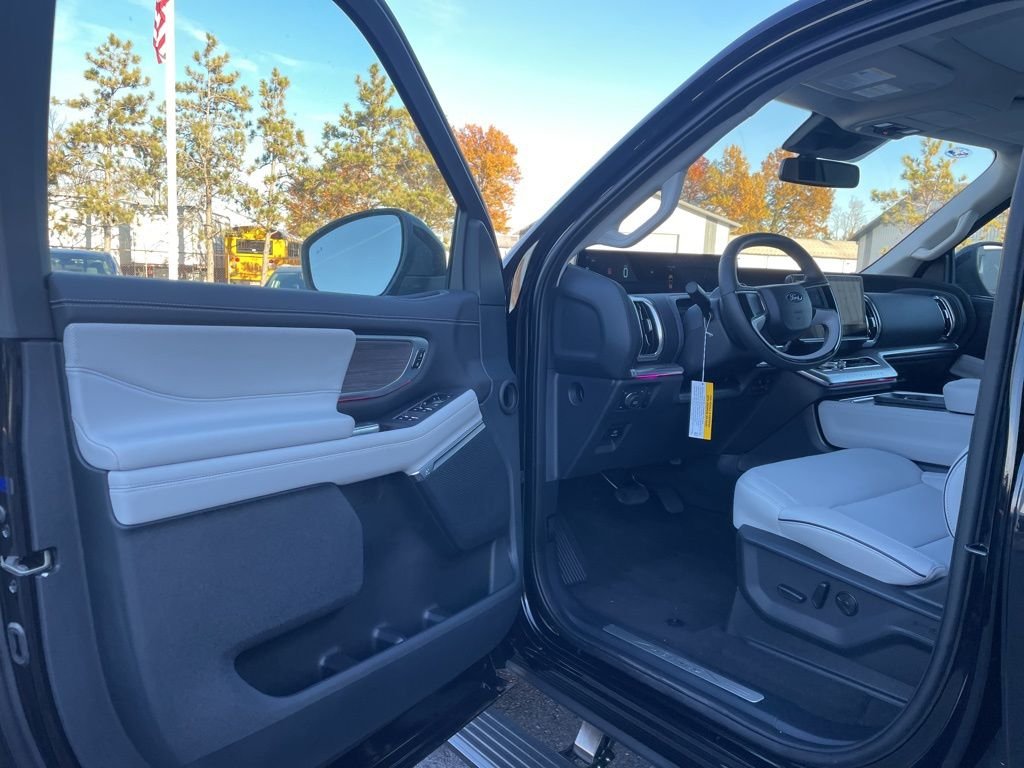 Used 2025 Black Ford Platinum image 17