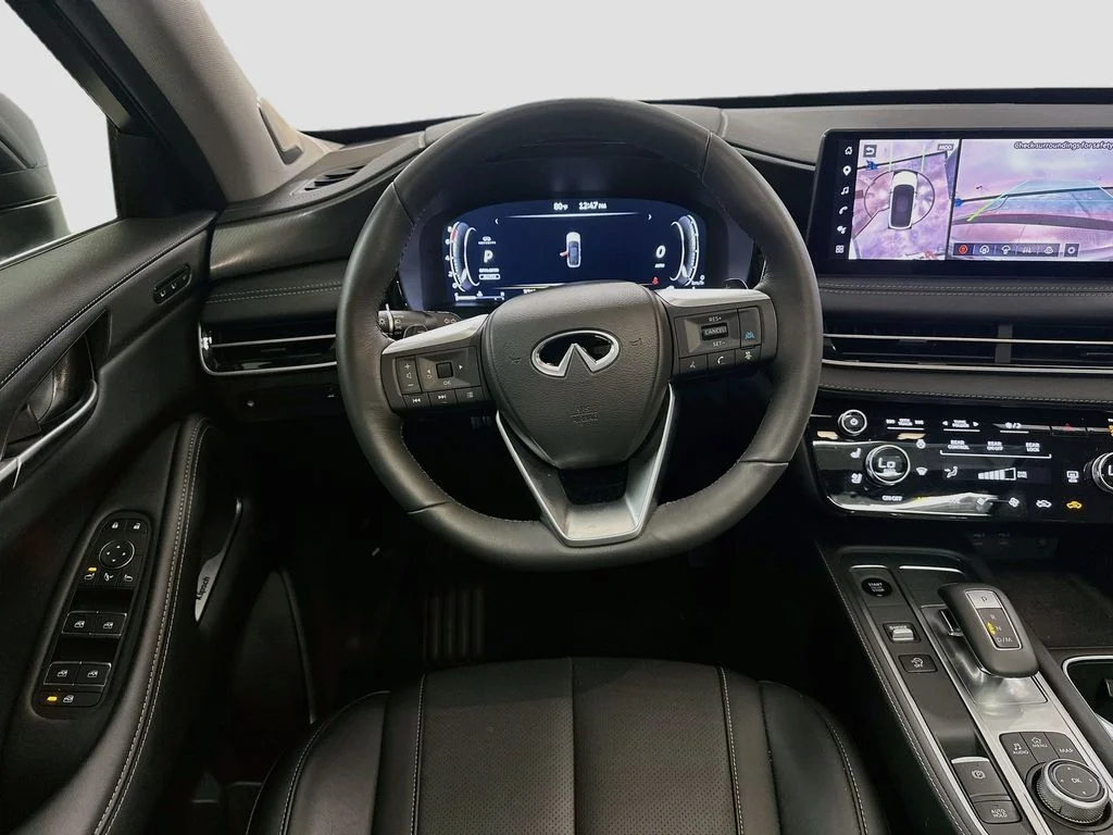 Certified Used 2026 White INFINITI LUXE image 23