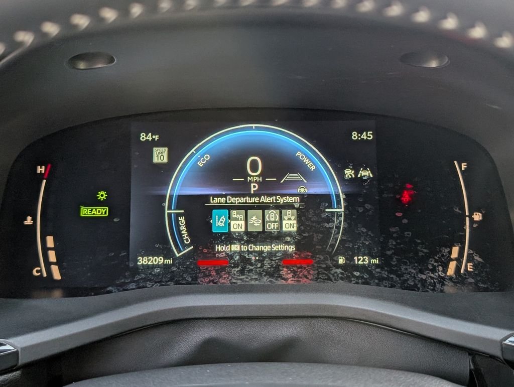 Used 2025  Toyota LE image 11