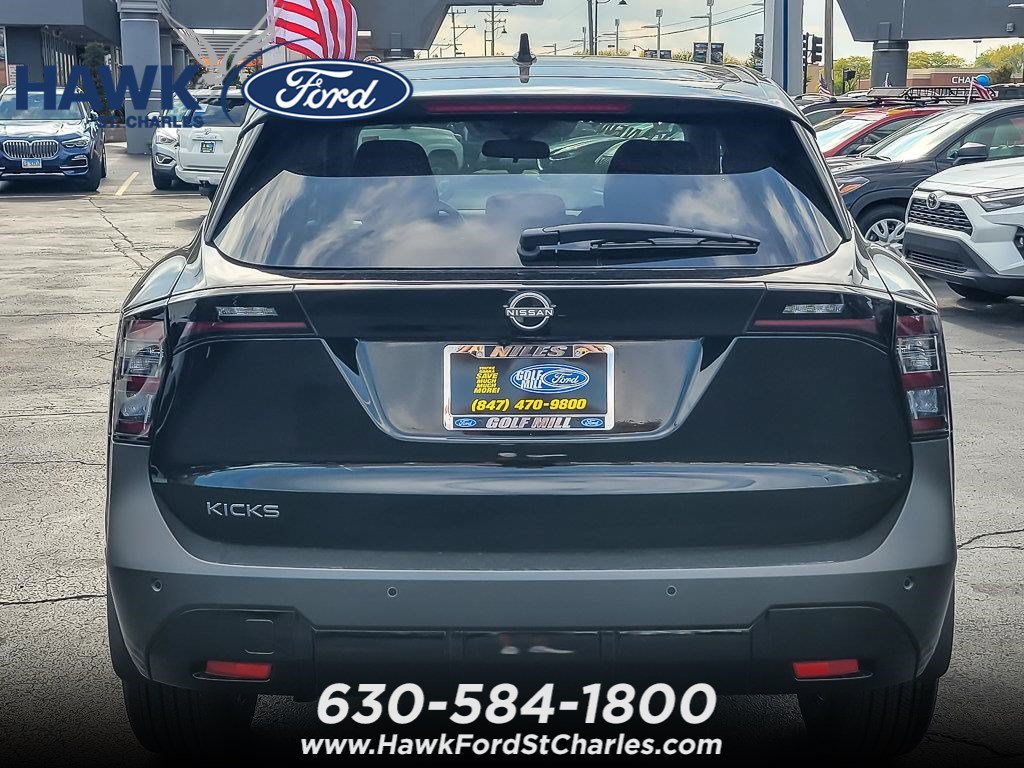 Used 2025 Super Black Nissan SV image 6