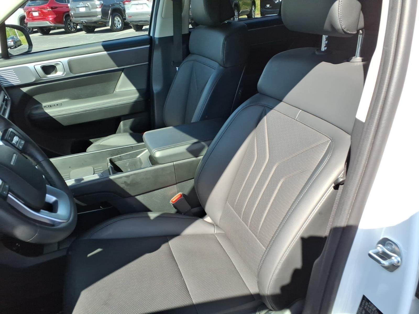 Used 2025 Serenity White Hyundai SEL image 20