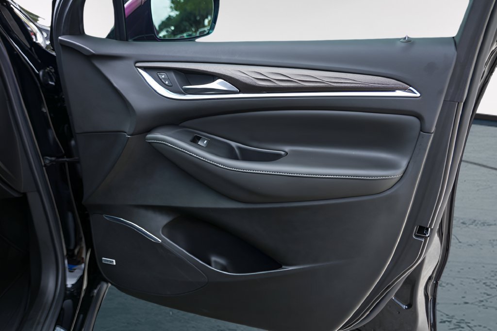 Used 2023 EBONY TWILIGHT METALLIC Buick Avenir image 31