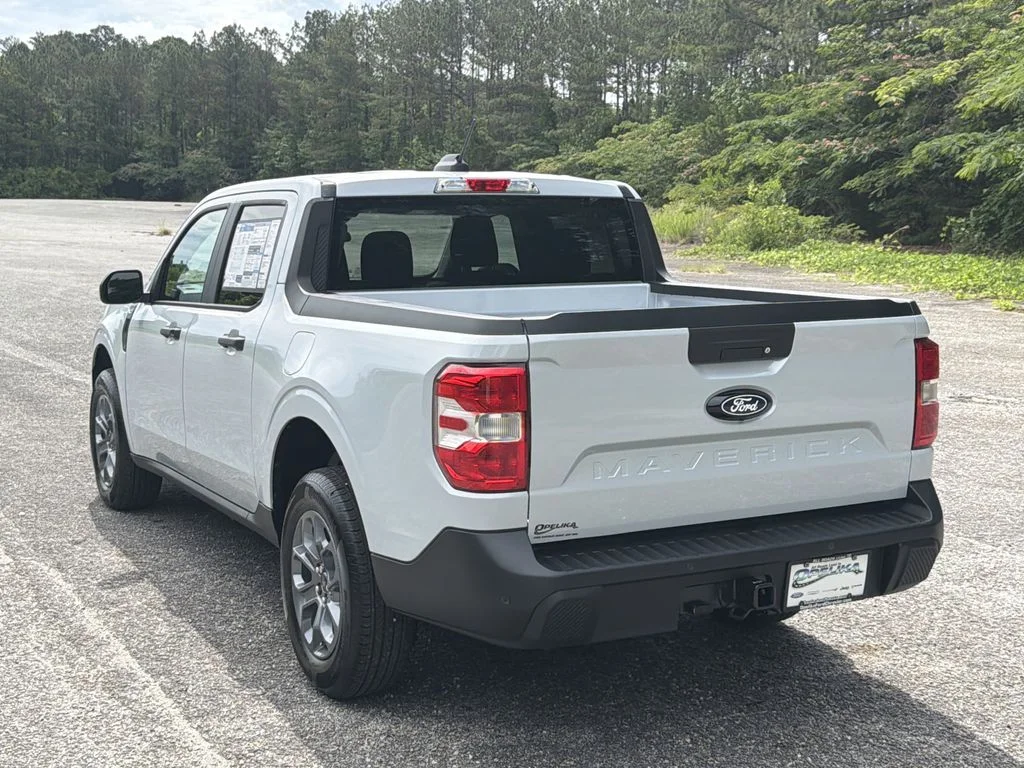New 2026 Space White Metallic Ford XLT image 43