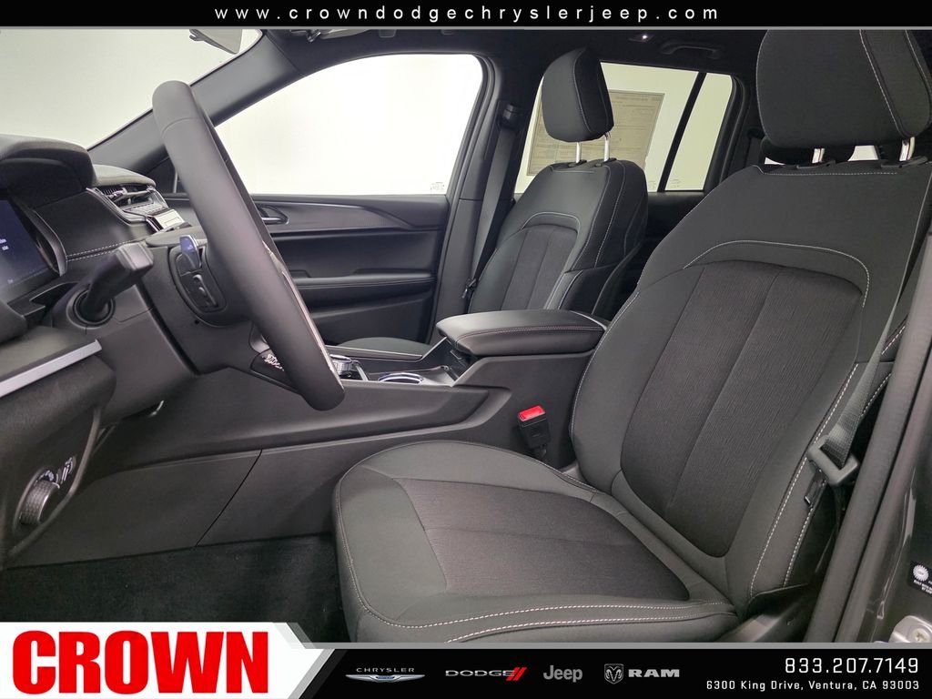 New 2026 Baltic Gray Metallic Clear-Coat Exterior Paint Jeep Laredo image 15