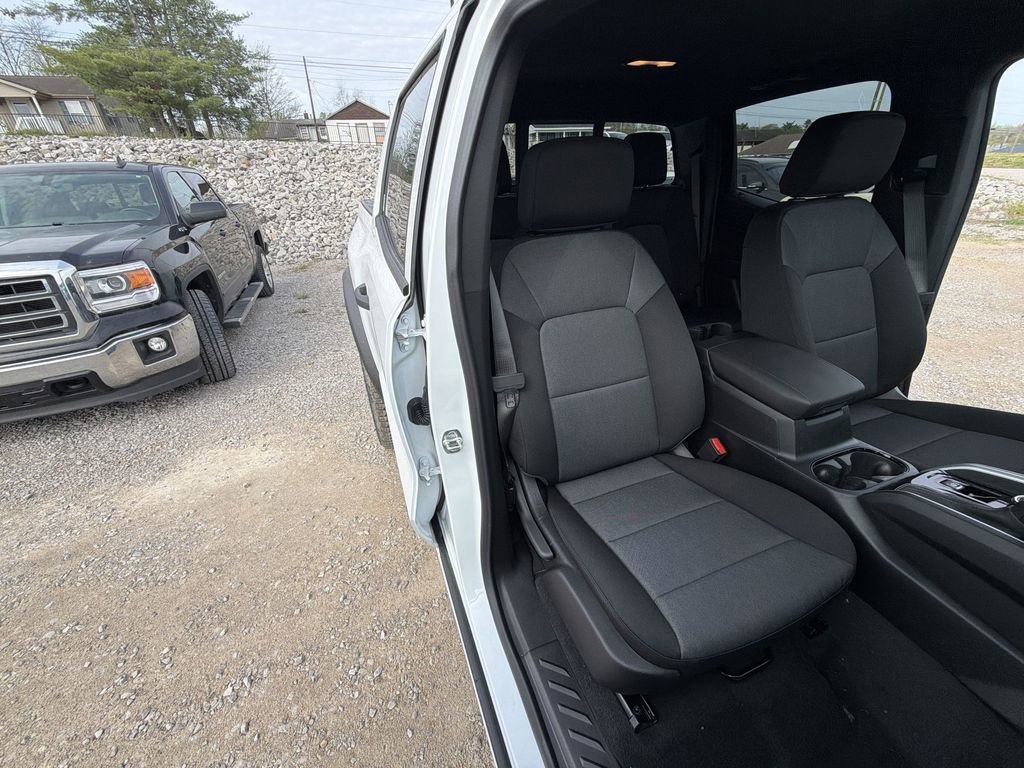 New 2026 Summit White Chevrolet Trail Boss image 30