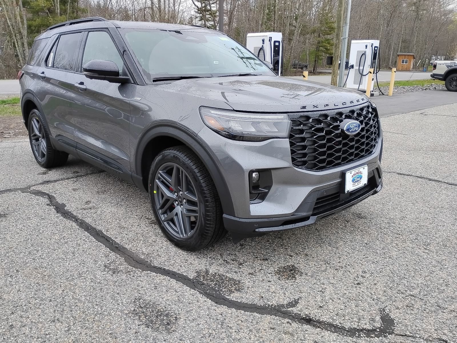 New 2026 Carbonized Gray Metallic Ford ST-Line image 1