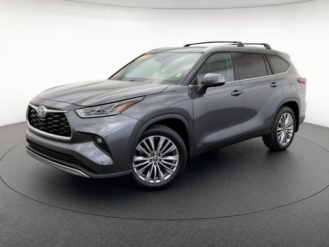 2023 Toyota Highlander Hybrid Platinum