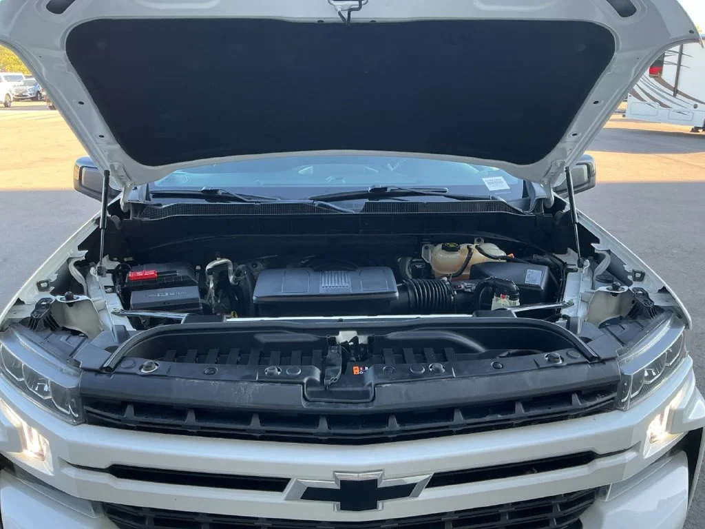 Used 2021 SUMMIT WHITE Chevrolet RST image 30