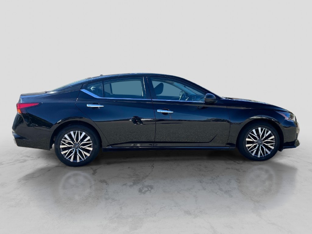 Used 2024 Black Nissan 2.5 SV image 6