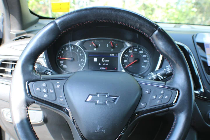Used 2022 MOSAIC BLACK METALLIC Chevrolet RS image 8