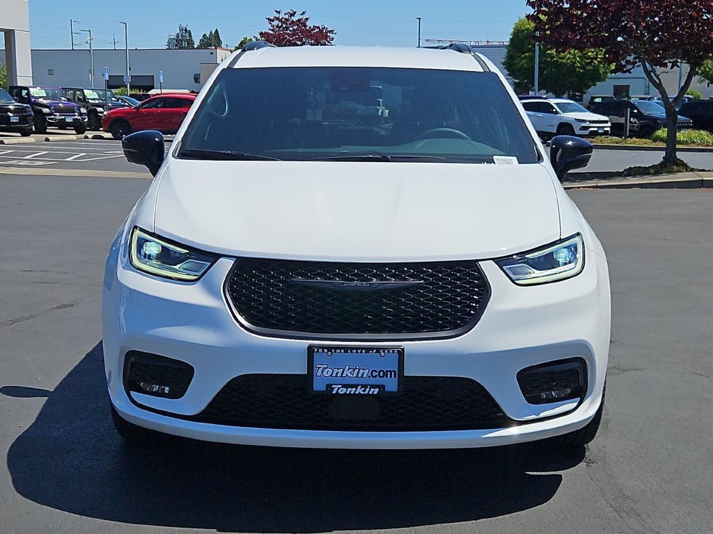 2026 Chrysler Pacifica Select - Photo 9