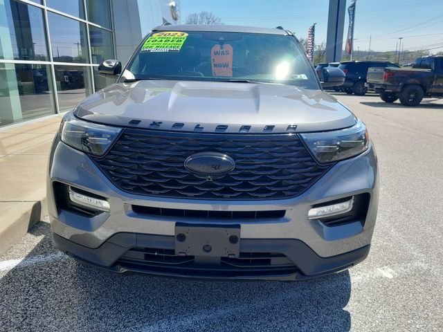 Used 2023 Gray Ford ST-Line image 4