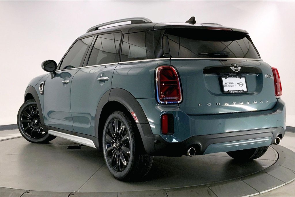 Used 2022 Sage Green Metallic MINI  image 10