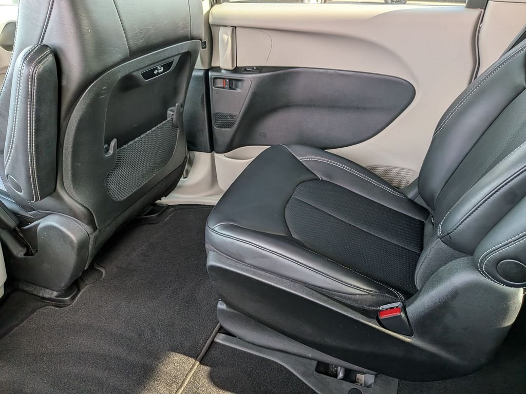 Used 2023 Gray Chrysler Touring L image 18
