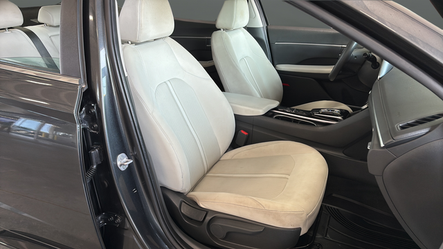 Used 2023 Portofino Gray Hyundai SEL image 22