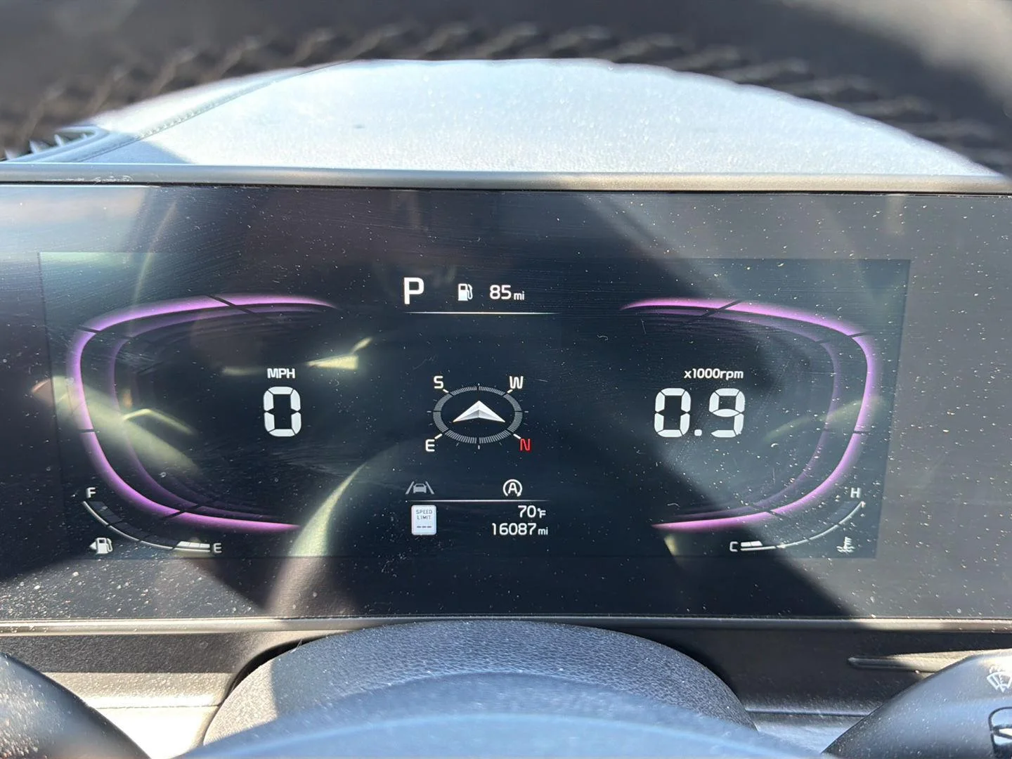 Used 2023 Glacial White Pearl Kia X-Line image 8