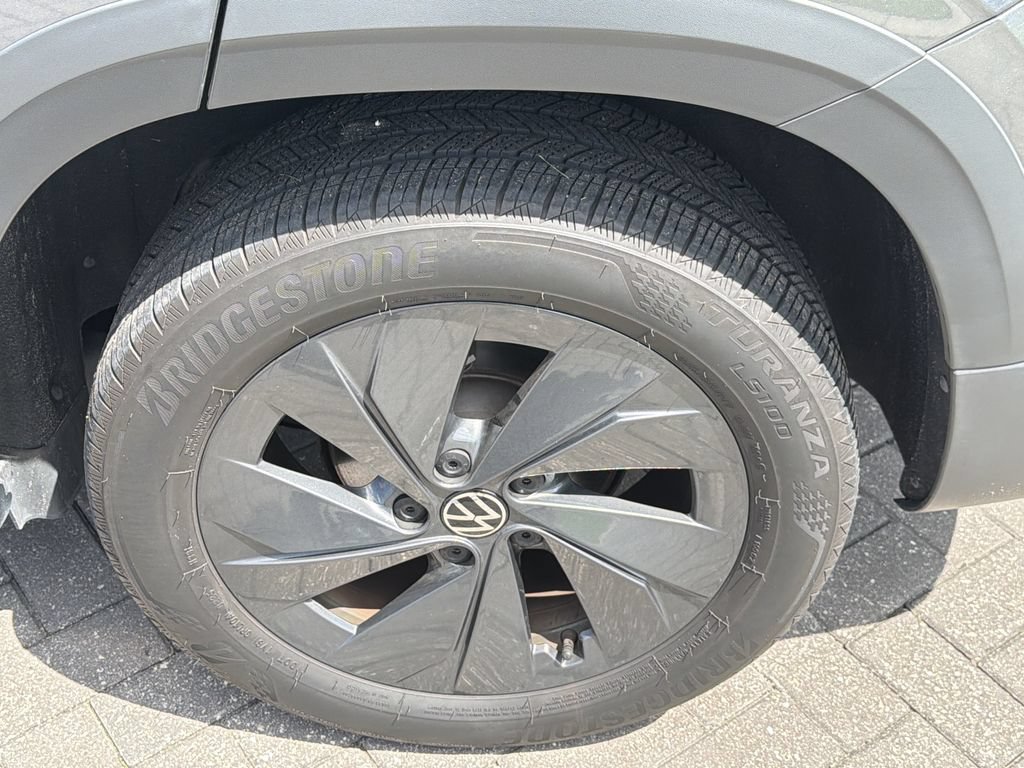 2025 Volkswagen Taos S - Photo 13