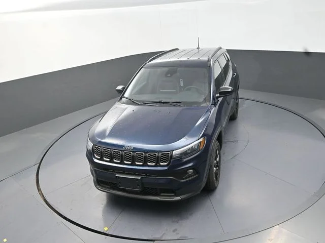 New 2026 Fathom Blue Pearl-Coat Exterior Paint Jeep Latitude image 13