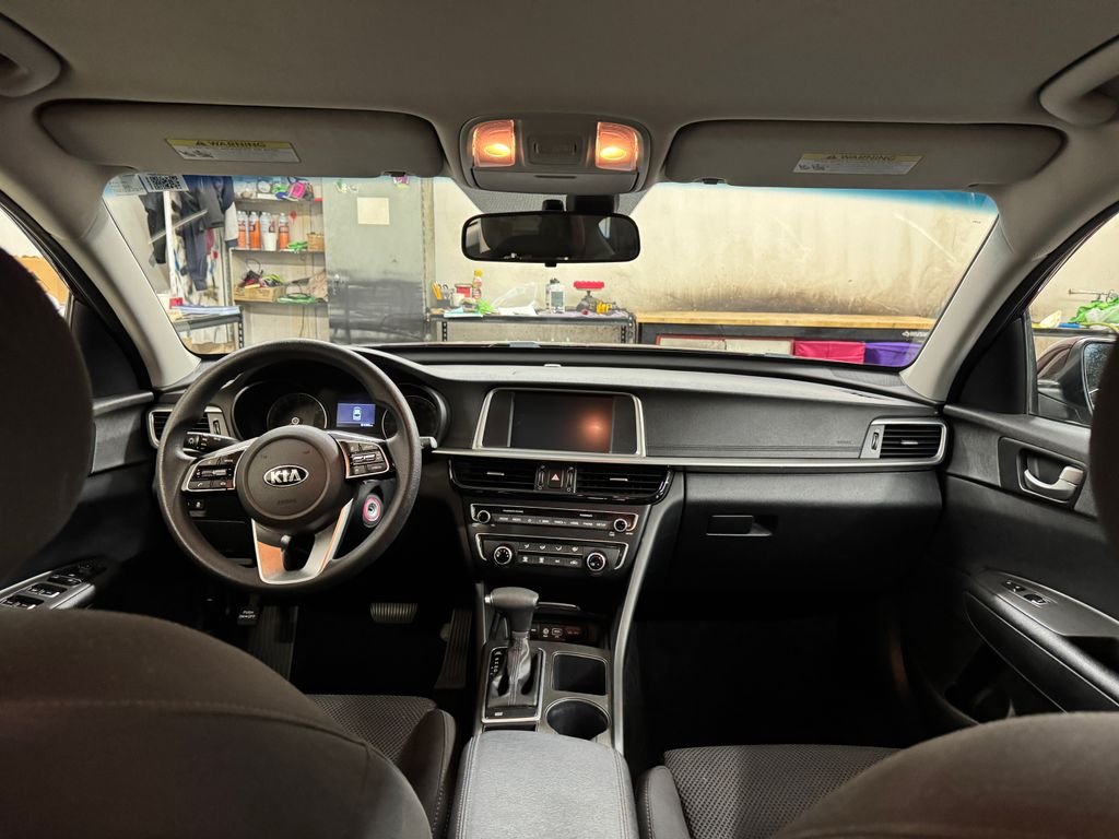 Used 2020 Purple Kia LX image 26