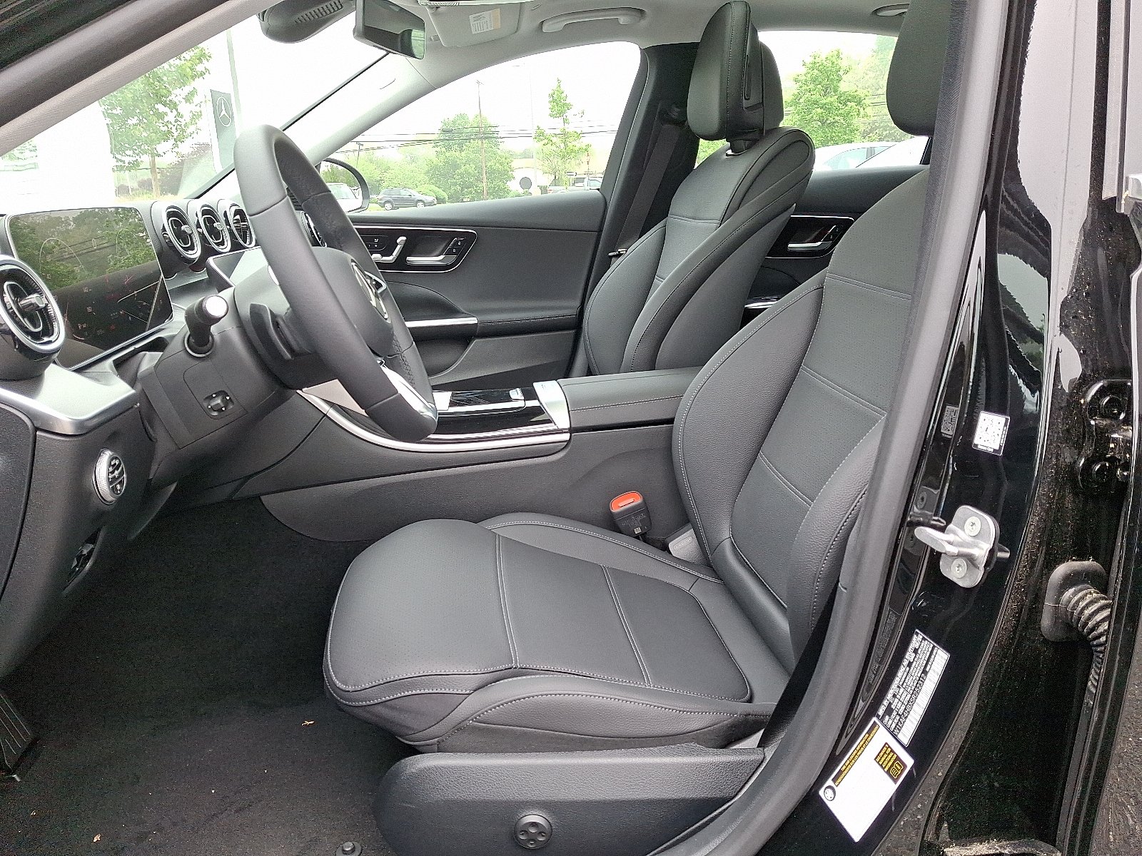 2025 Mercedes-Benz C-Class Sedan C 300 - Photo 12