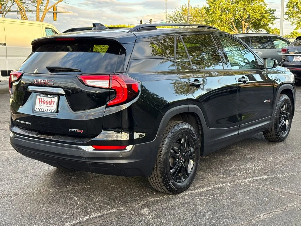 2024 GMC Terrain AT4 - Photo 10
