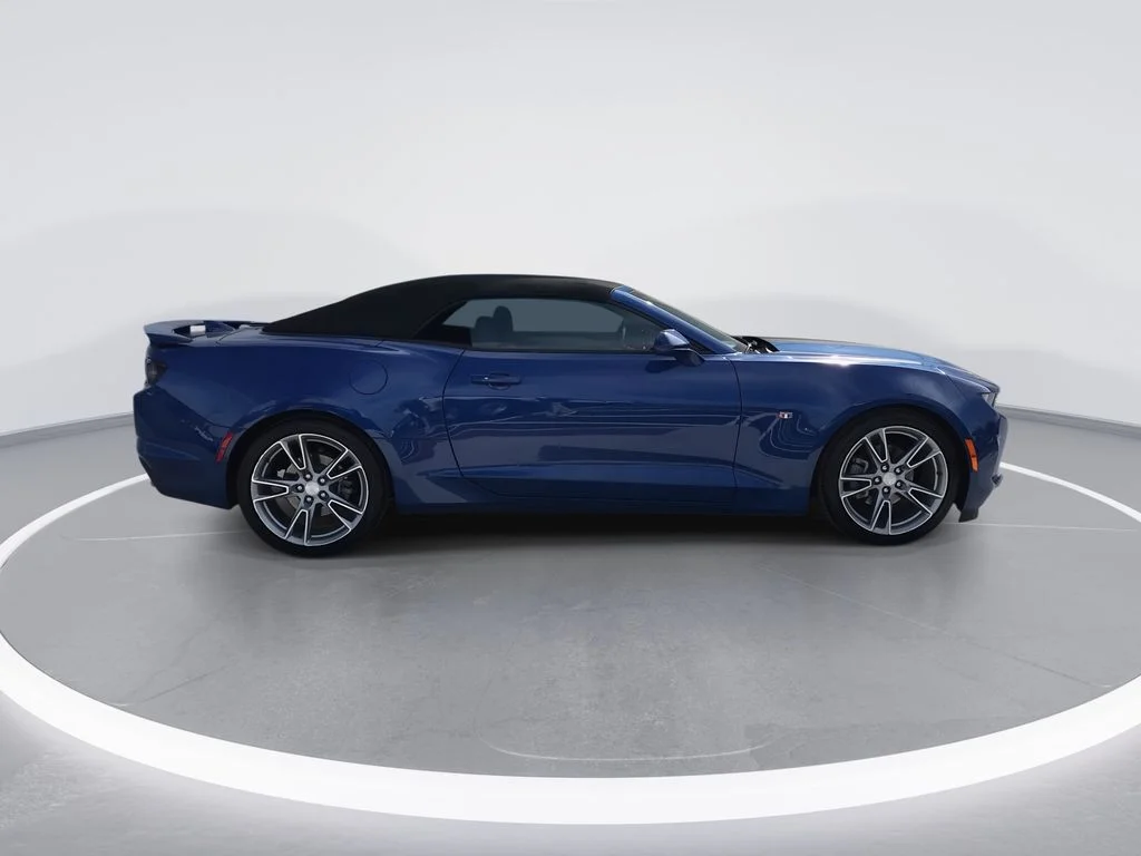 Used 2022 Blue Chevrolet 2LT image 9