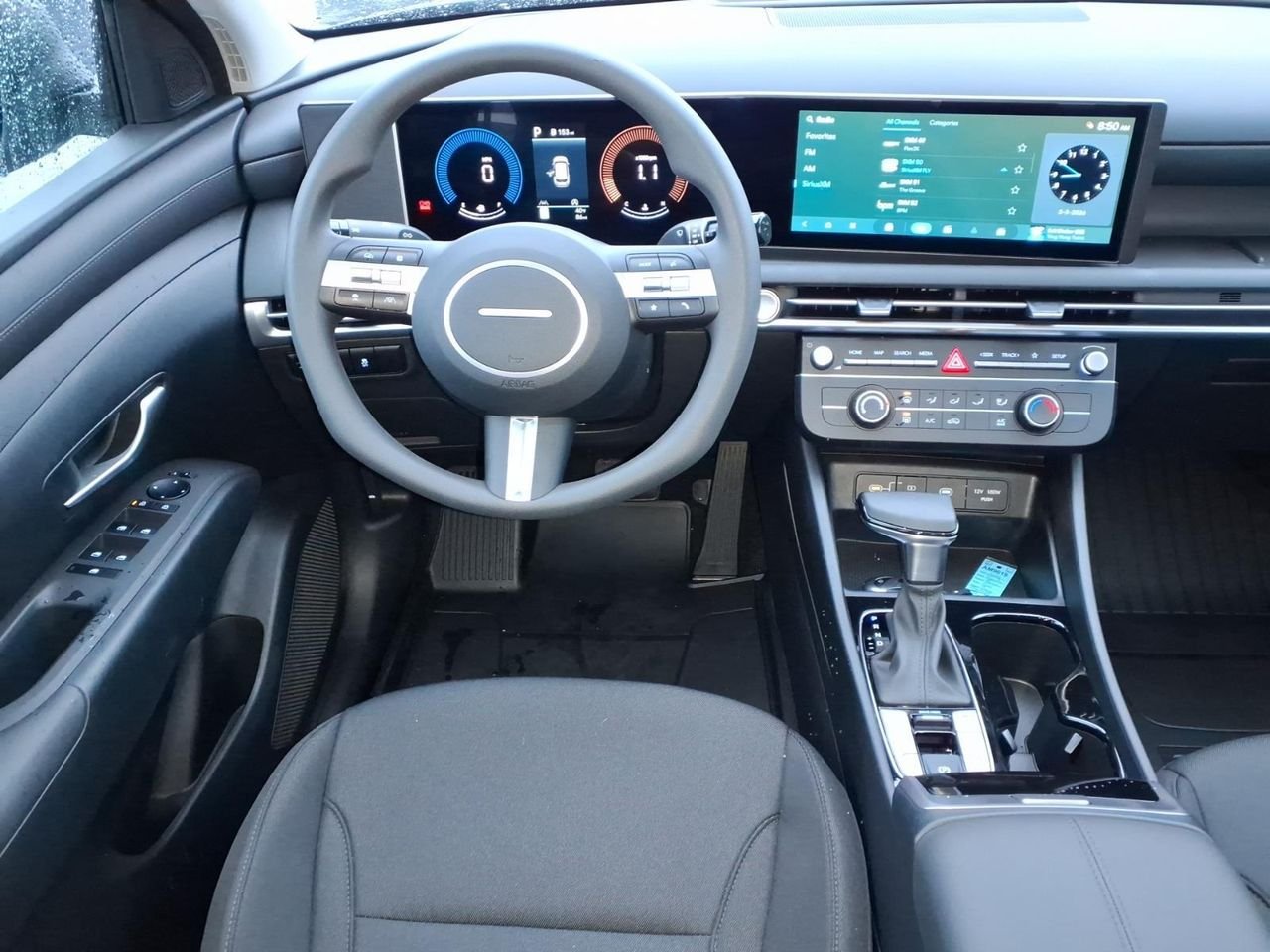 New 2026 Ecotronic Gray Metallic Pe2 Hyundai SE FWD image 3