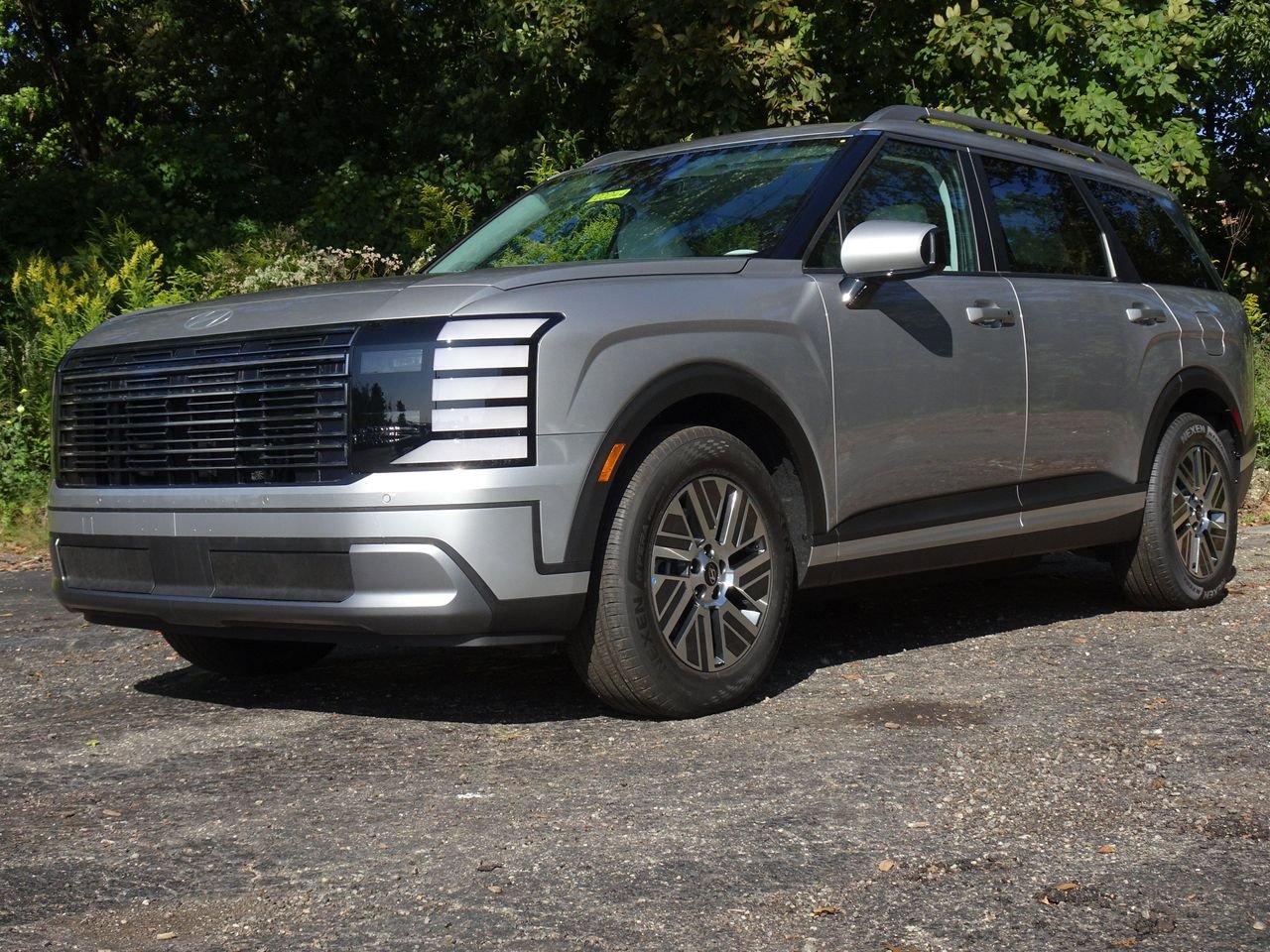 New 2027 Silver Hyundai SEL 7P image 1